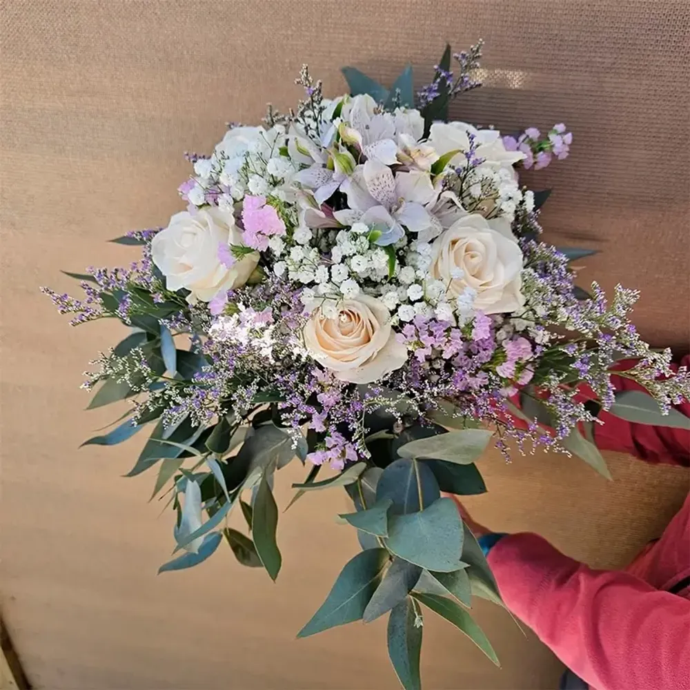 Bouquet premium en tonos suaves